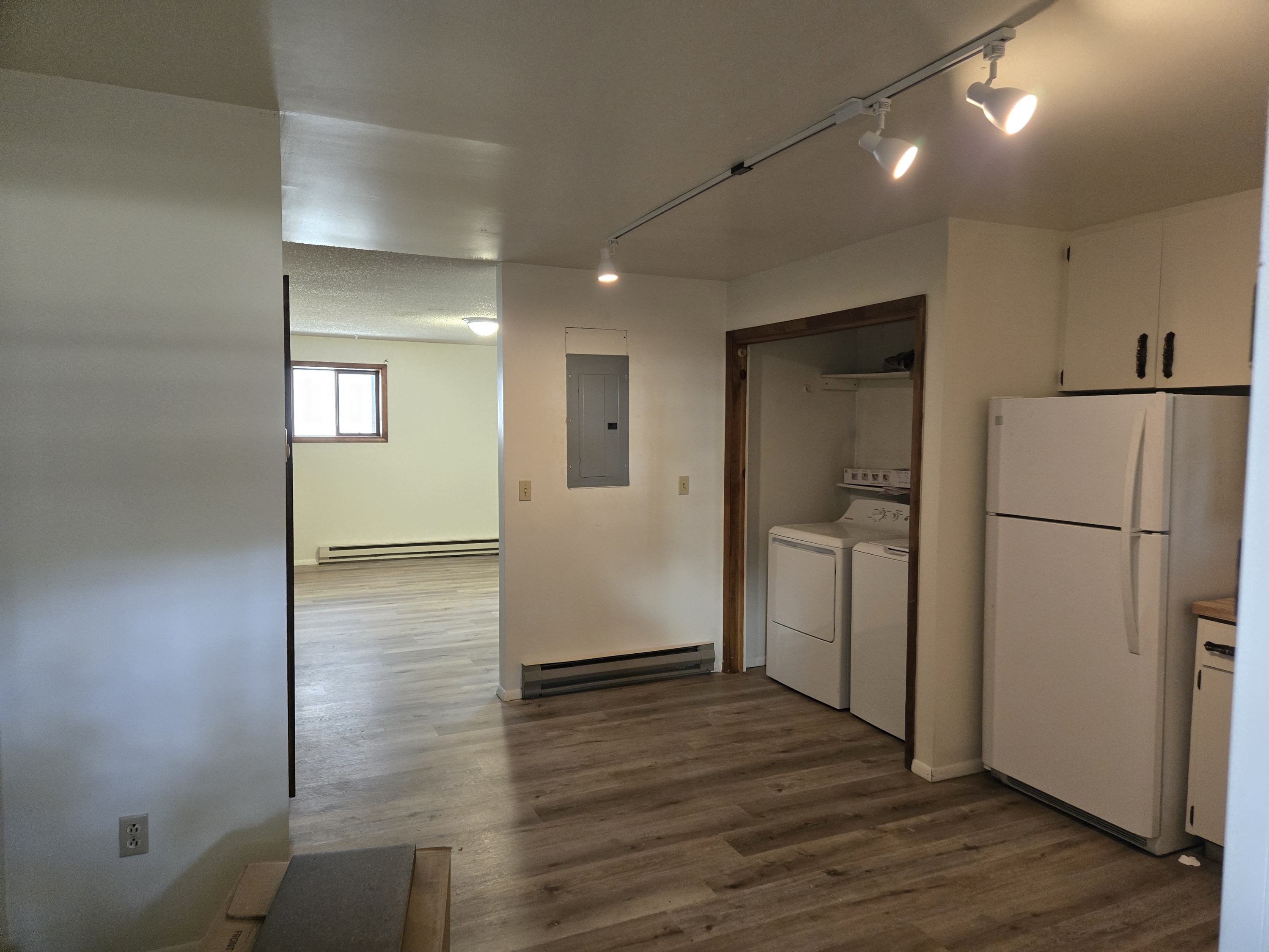 418 West Babcock Street - B